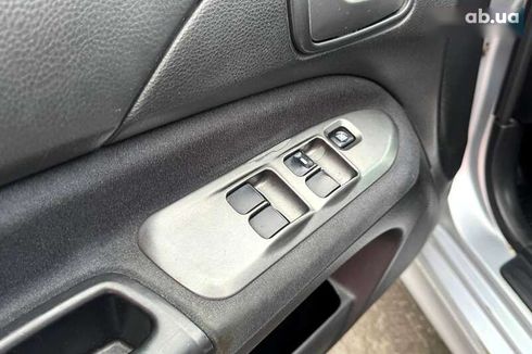 Mitsubishi Lancer 2006 - фото 19