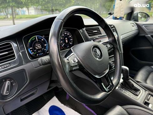 Volkswagen e-Golf 2020 - фото 20