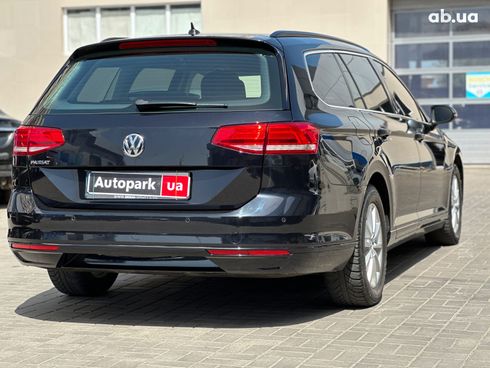 Volkswagen Passat 2018 черный - фото 6