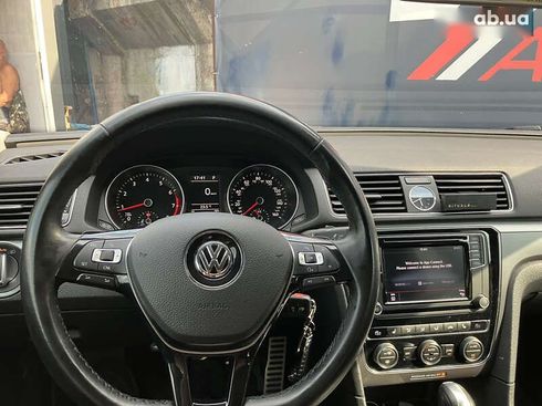 Volkswagen Passat 2017 - фото 8