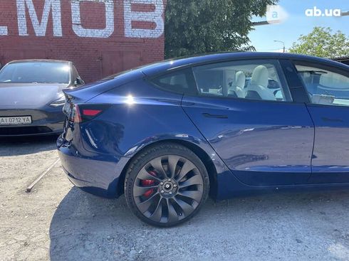 Tesla Model 3 2021 - фото 4