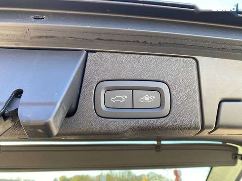 Volvo XC60 2019 - фото 25