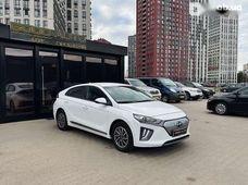 Купить Hyundai IONIQ Electric 2021 бу в Киеве - купить на Автобазаре