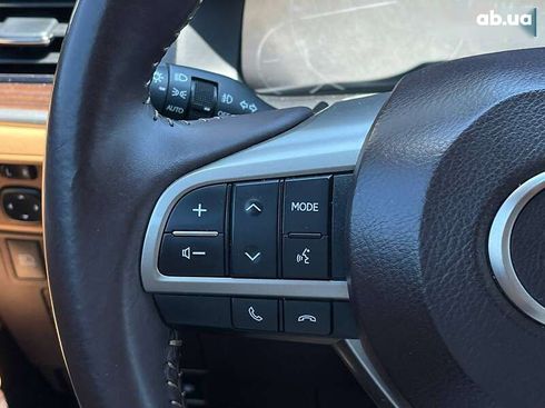 Lexus ES 2016 - фото 12