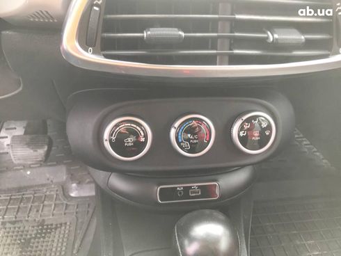 Fiat 500X 2015 белый - фото 20