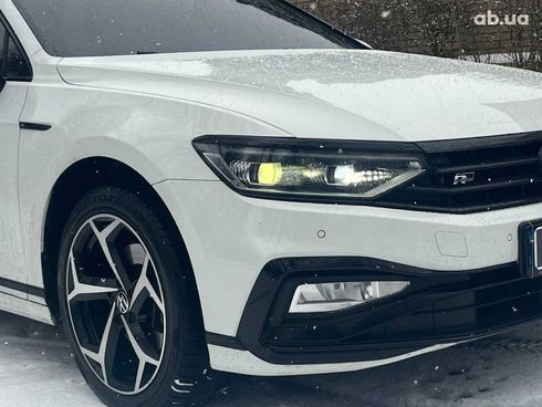 Volkswagen Passat 2021 белый - фото 4