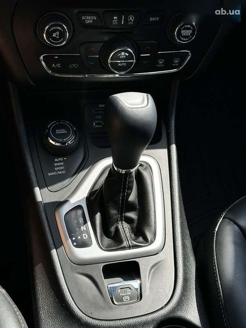 Jeep Cherokee 2017 - фото 12