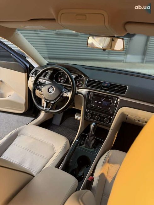 Volkswagen Passat 2018 - фото 25