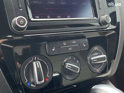 Volkswagen Jetta 2016 серый - фото 20