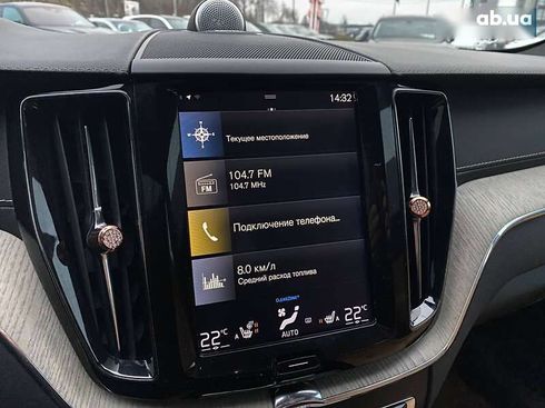 Volvo XC60 2019 - фото 20