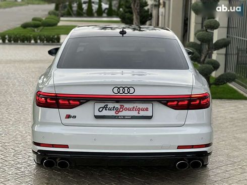Audi S8 2020 - фото 18