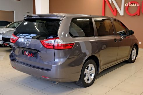 Toyota Sienna 2014 серый - фото 3