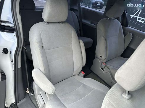 Toyota Sienna 2016 - фото 24