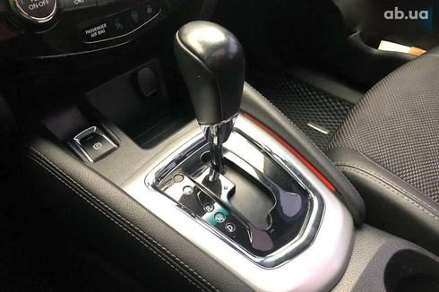 Nissan Qashqai 2015 - фото 28