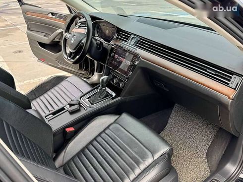 Volkswagen Passat 2018 - фото 26