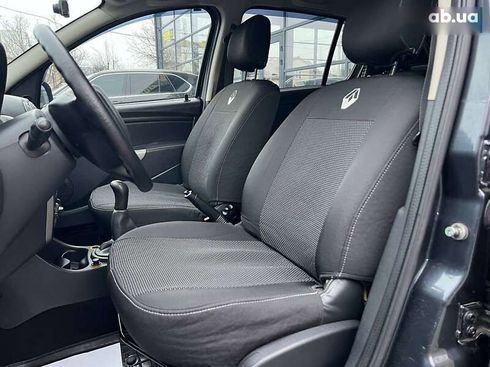 Dacia Sandero 2011 - фото 9