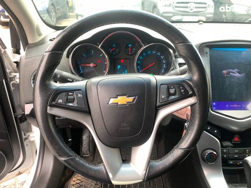 Chevrolet Cruze 2012 белый - фото 26