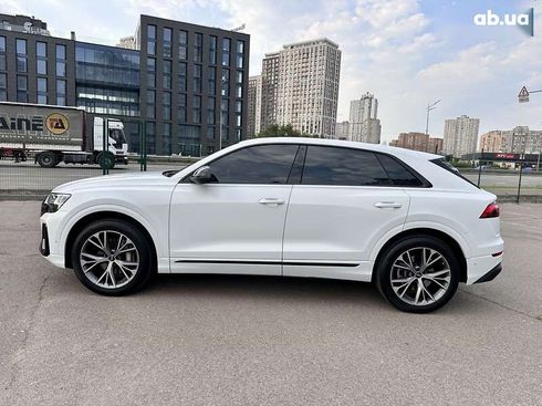 Audi Q8 2023 - фото 2
