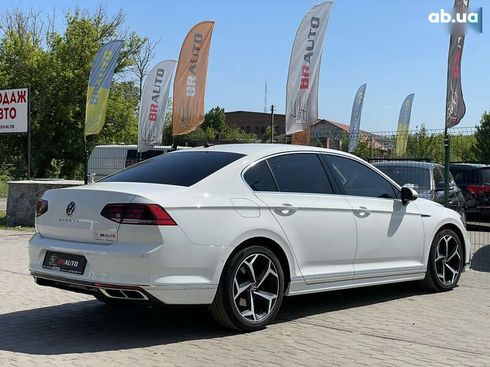 Volkswagen Passat 2021 - фото 14