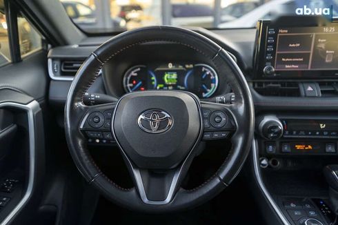 Toyota RAV4 2021 - фото 28