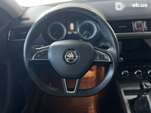 Skoda Octavia 2017 - фото 16