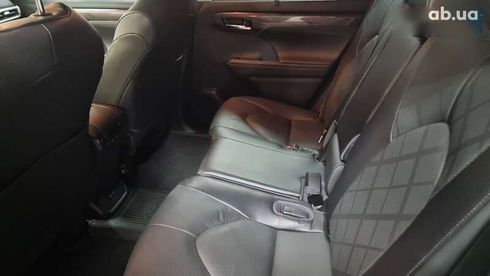 Toyota Highlander 2022 - фото 8