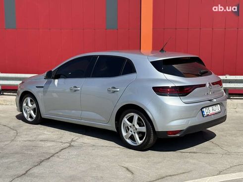 Renault Megane 2020 - фото 18