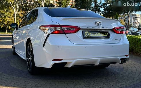 Toyota Camry 2020 - фото 5