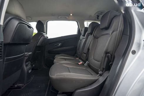 Renault Scenic 2017 - фото 30