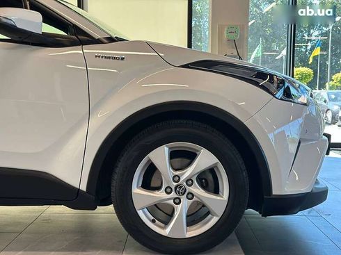 Toyota C-HR 2019 - фото 5