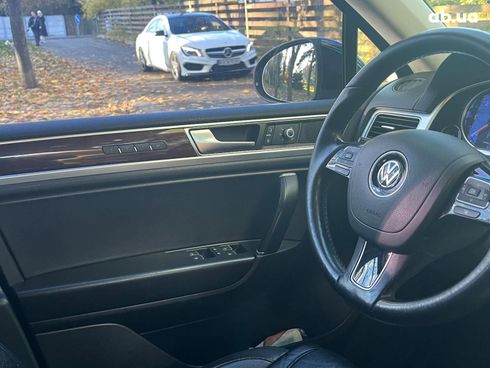 Volkswagen Touareg 2014 черный - фото 23