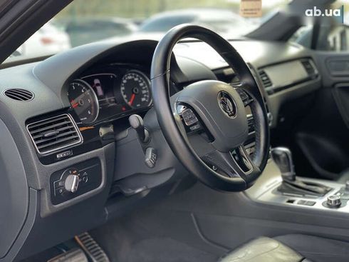 Volkswagen Touareg 2011 - фото 25