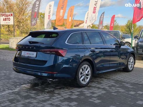 Skoda Octavia 2021 - фото 13