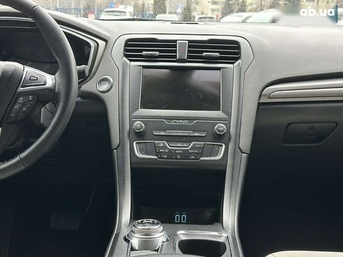 Ford Fusion 2020 - фото 18