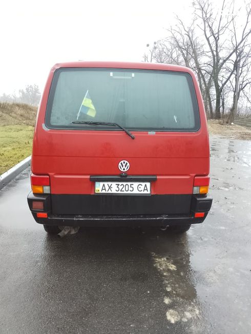 Volkswagen Transporter 1994 красный - фото 6