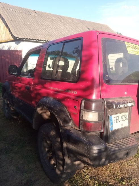 Mitsubishi Pajero 1997 красный - фото 3