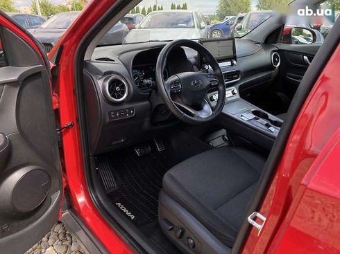 Hyundai Kona Electric 2021 - фото 25