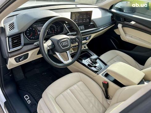 Audi Q5 2021 - фото 25