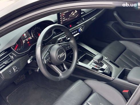Audi A4 2020 - фото 30