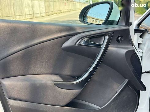 Opel Astra 2011 - фото 19