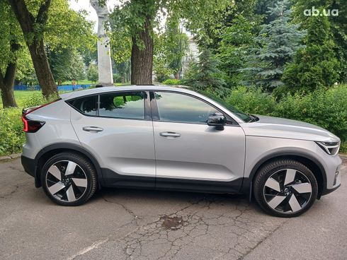 Volvo C40 2022 серый - фото 4