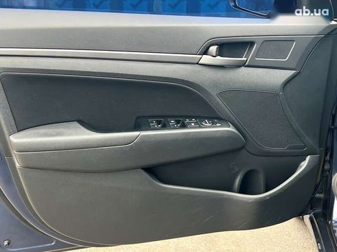 Hyundai Elantra 2018 - фото 27