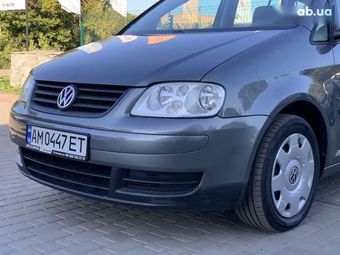 Volkswagen Touran 2003 - фото 11