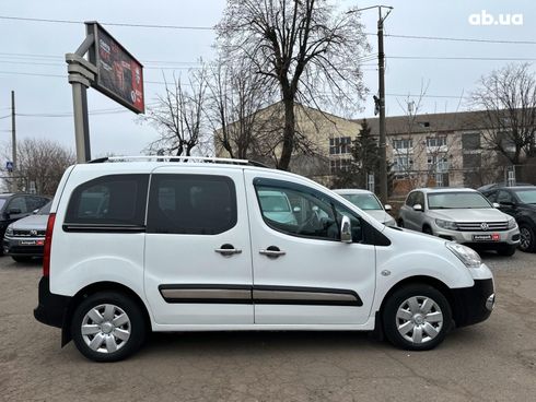 Citroёn Berlingo 2010 белый - фото 12