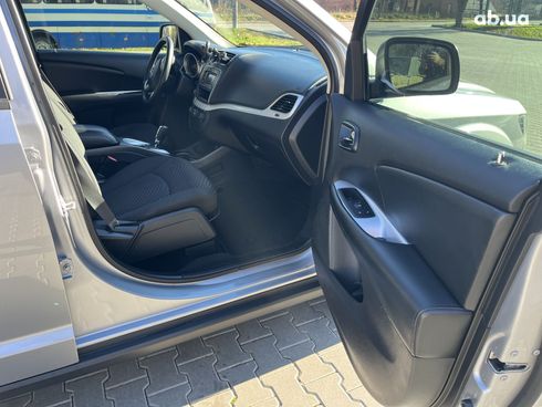 Dodge Journey 2018 серебристый - фото 14