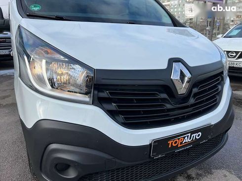 Renault Trafic 2019 - фото 12