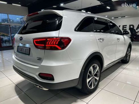 Kia Sorento 2017 - фото 4