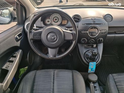 Mazda 2 2007 серый - фото 14