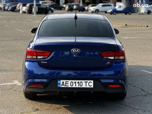 Kia Rio 2019 - фото 7