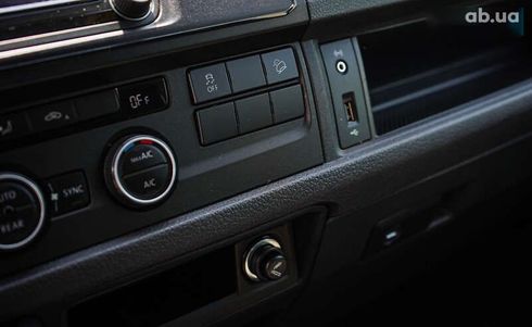 Volkswagen Caravelle 2016 - фото 24